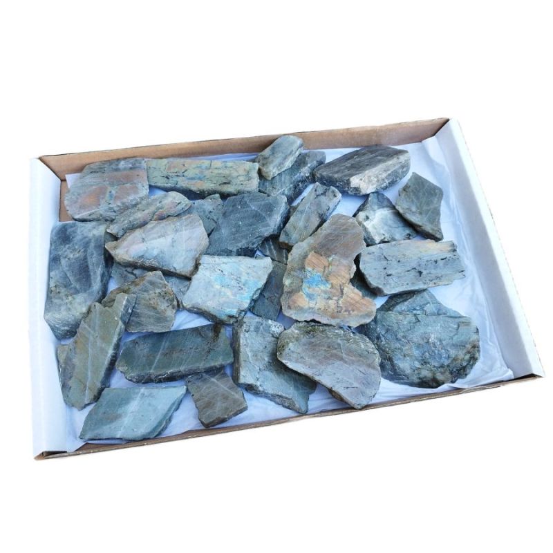 Labradorite (Madagascar). Boîte de 4kg