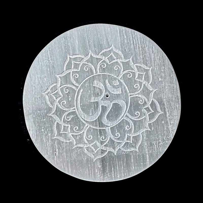 Incensario Selenita. Simbolo OM.