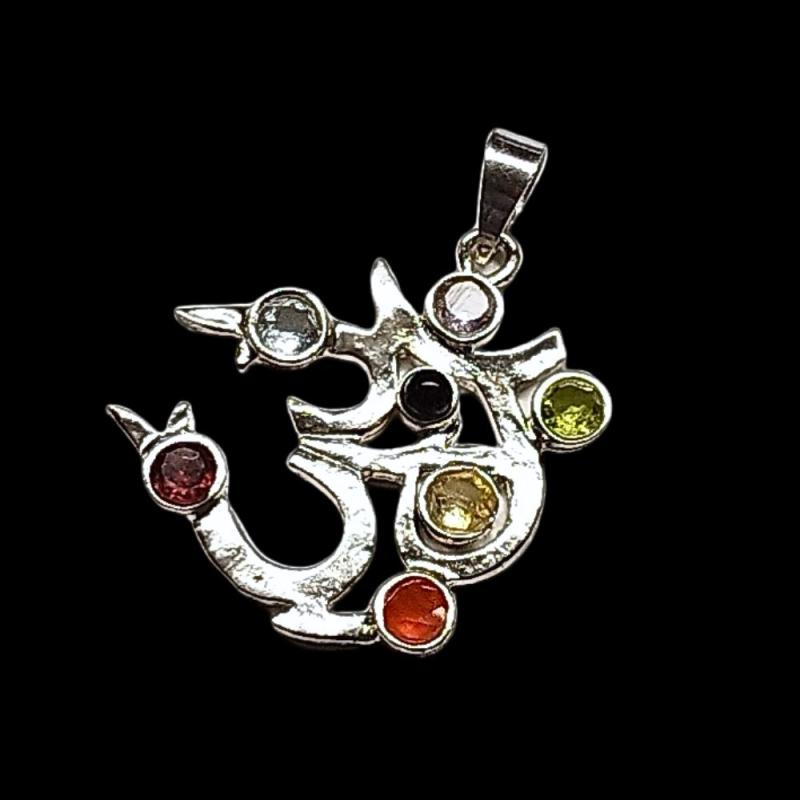 Colgante OM con los 7 chakras