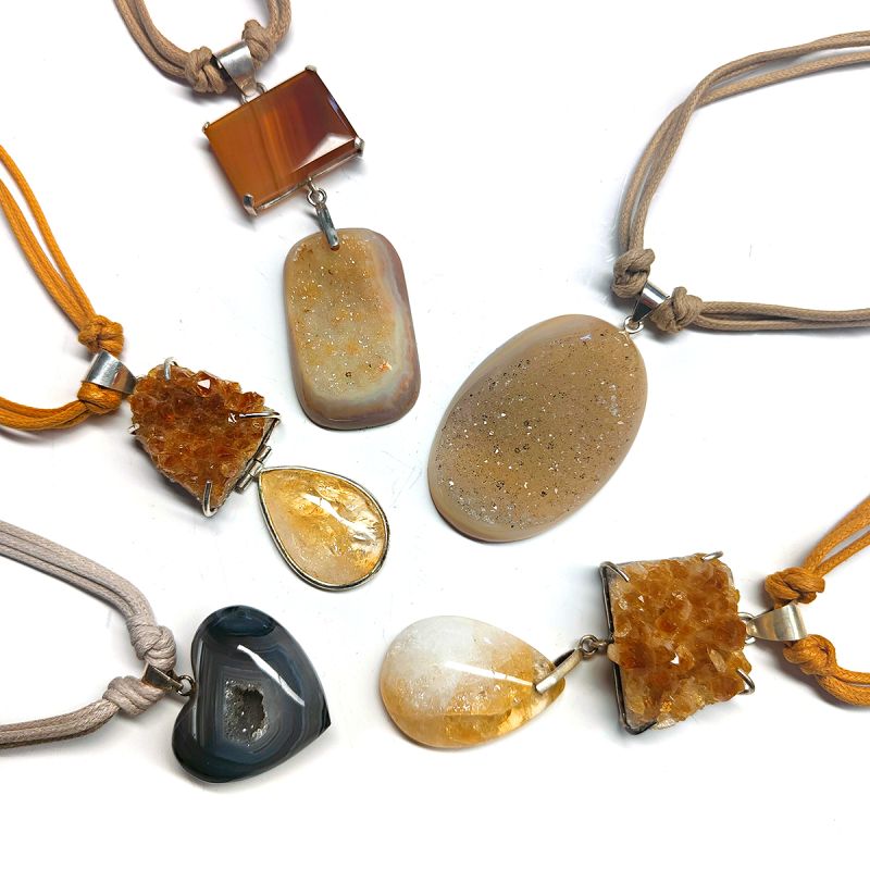 Colliers Citrine et Agate (montures en argent). Set 5 un.