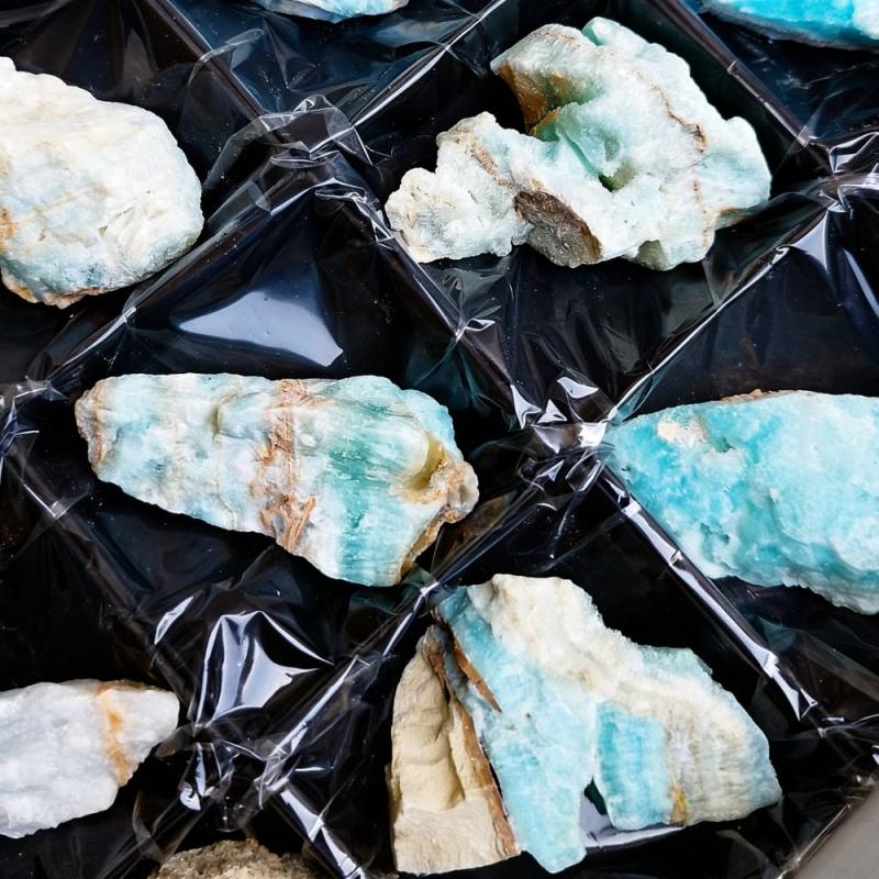 Blue Aragonite (Pakistan). Set 35 Un.