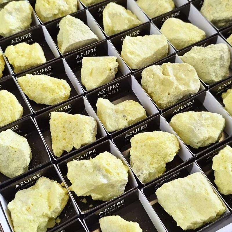 Azufre (Indonesia). Set 54 Un.