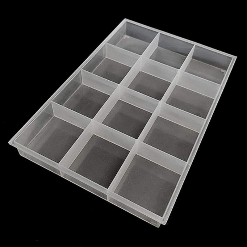 Caja plástico con 12 Departamentos