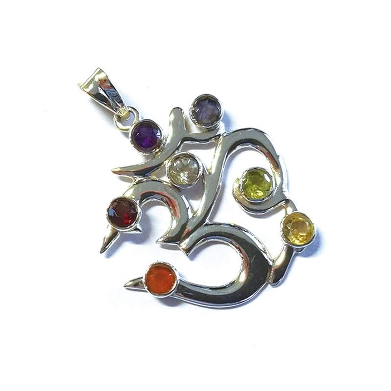 Colgante OM con los 7 chakras