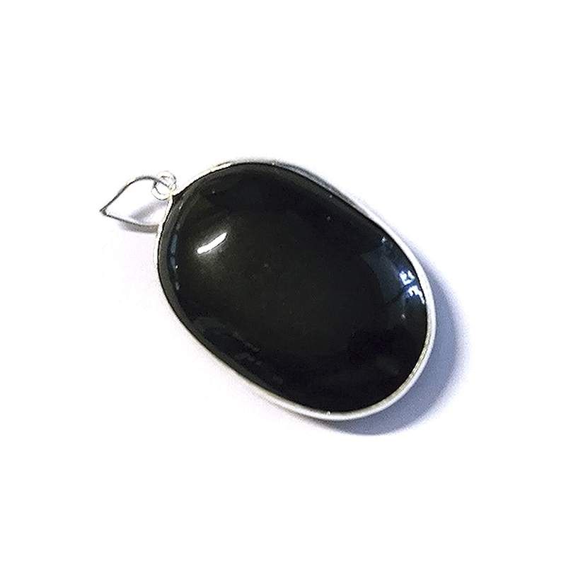 Pendentif ovale turmaline argenté.