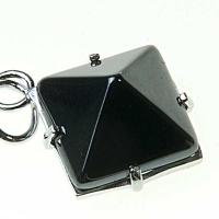 Colgante Pirámide Hematite (Borde plata)