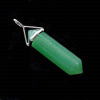 Pendentif Vert Pointe Biterminée et argent.