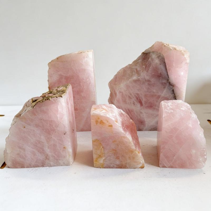 Cut and polished Rose Quartz (mixed sizes). Price per kg