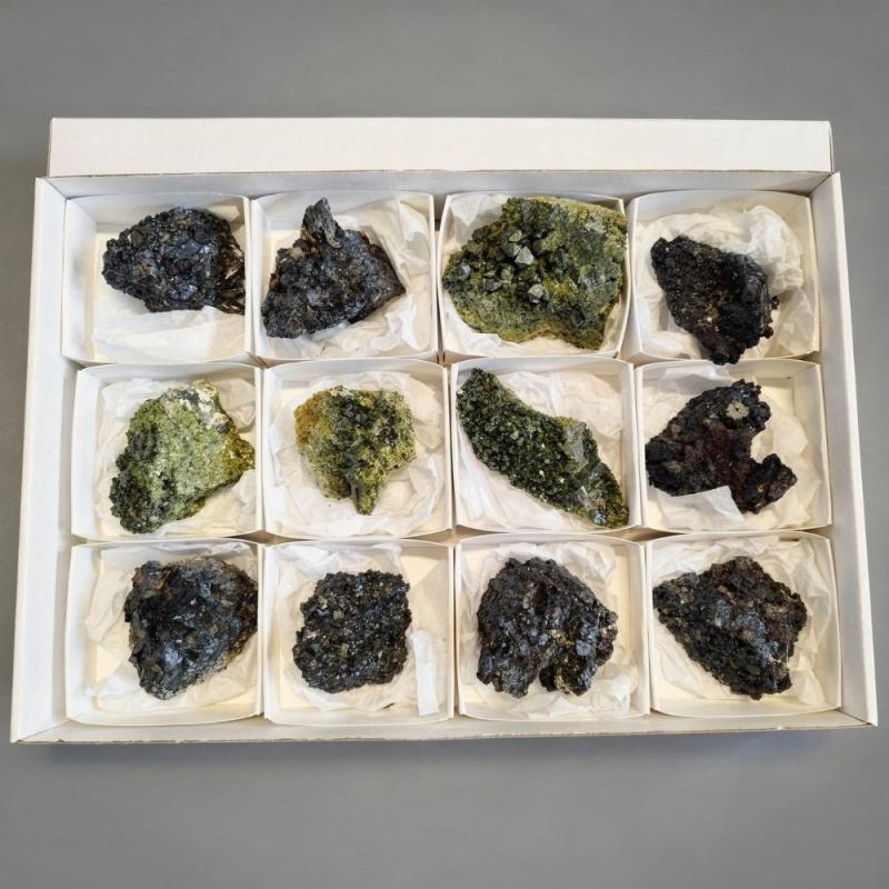 Epidota (Perú). Lote 12 Un.