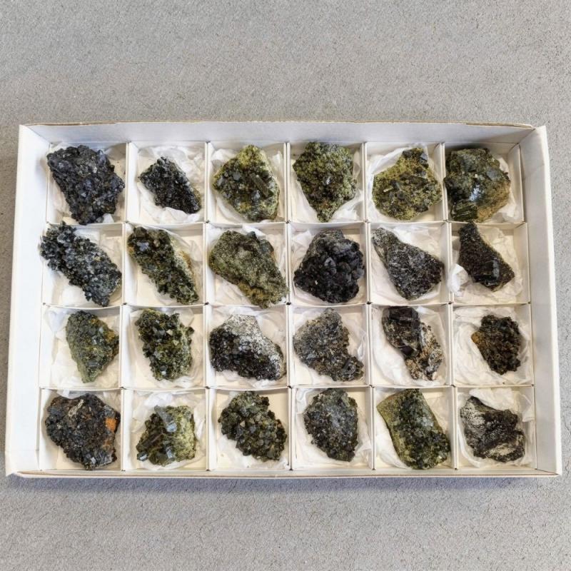 Epidota (Perú). Lote 24 Un.