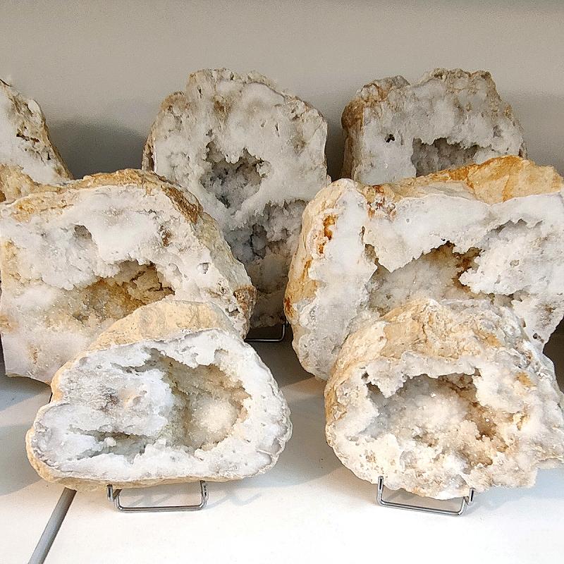 Half Geodes polished (Morocco). Price per kg