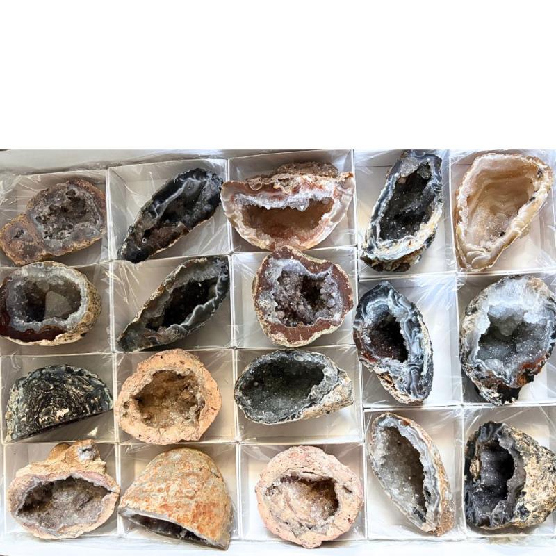 Agate Quartz Geode "Extra". Set 18 Un.