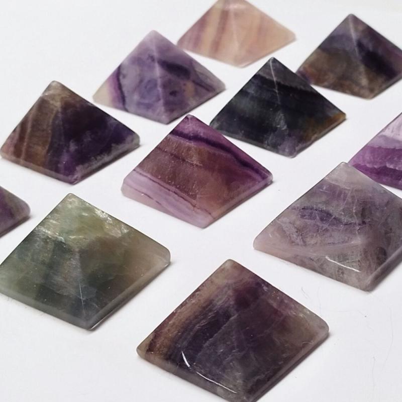 Pyramide Fluorite (30mm). Set 12 Un.