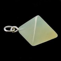 Colgante Pirámide Jade Verde