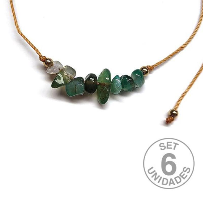 Pulsera de chip de Ágata Verde en hilo beige ajustable. Set 6 Un.