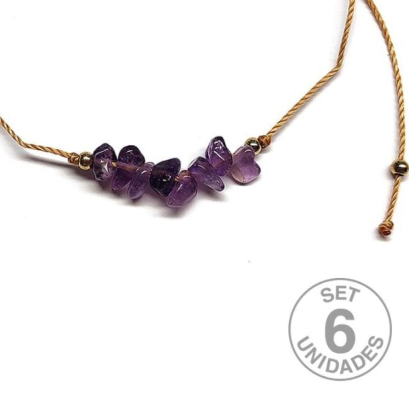 Pulsera de chip de Amatista en hilo beige ajustable. Set 6 Un.