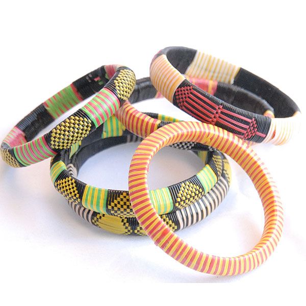 Pulsera Escubidú Varios Colores