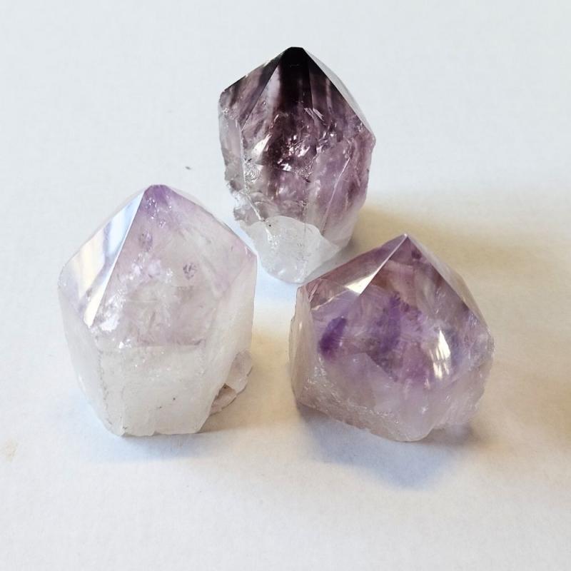 Punta Amatista Pulida irregular (80-100grs)