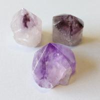 Pointe irrégulière en Améthyste polie (100-150grs)