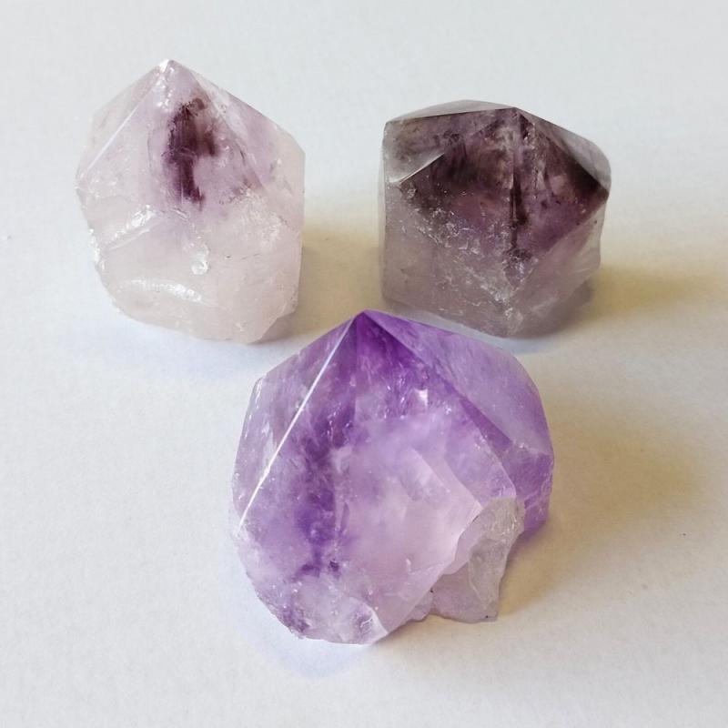 Punta Amatista Pulida irregular (100-150grs)