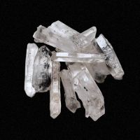 Puntas Cristal de Roca con Hematite. Bolsa 250 gr.