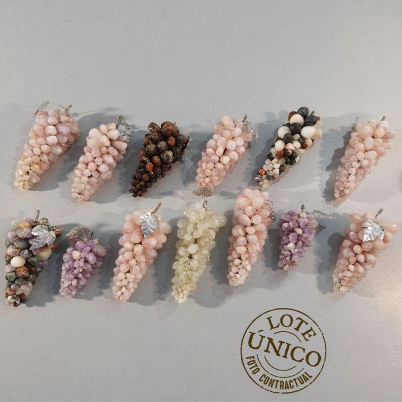 Grappe de raisins minéraux. Set 13 Un.