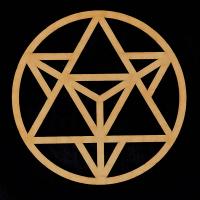 Símbolo Merkaba en madera.