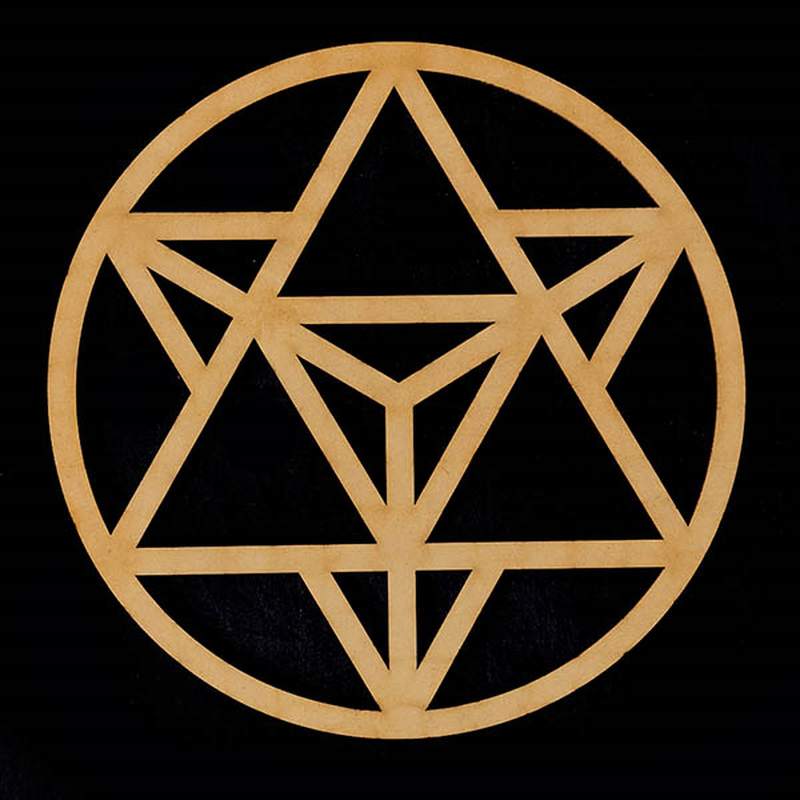 Símbolo Merkaba en madera.