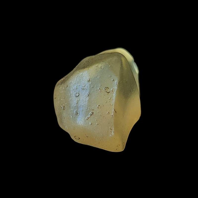 Tectita (cristal del desierto) 2cm aprox.
