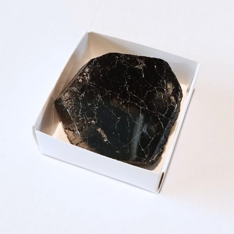 Tourmaline Black one side polished 6x6cm (unit)